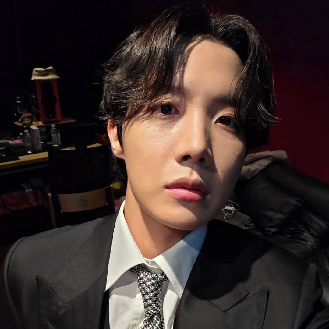 Behind-the-scenes cut of j-hope (BTS)