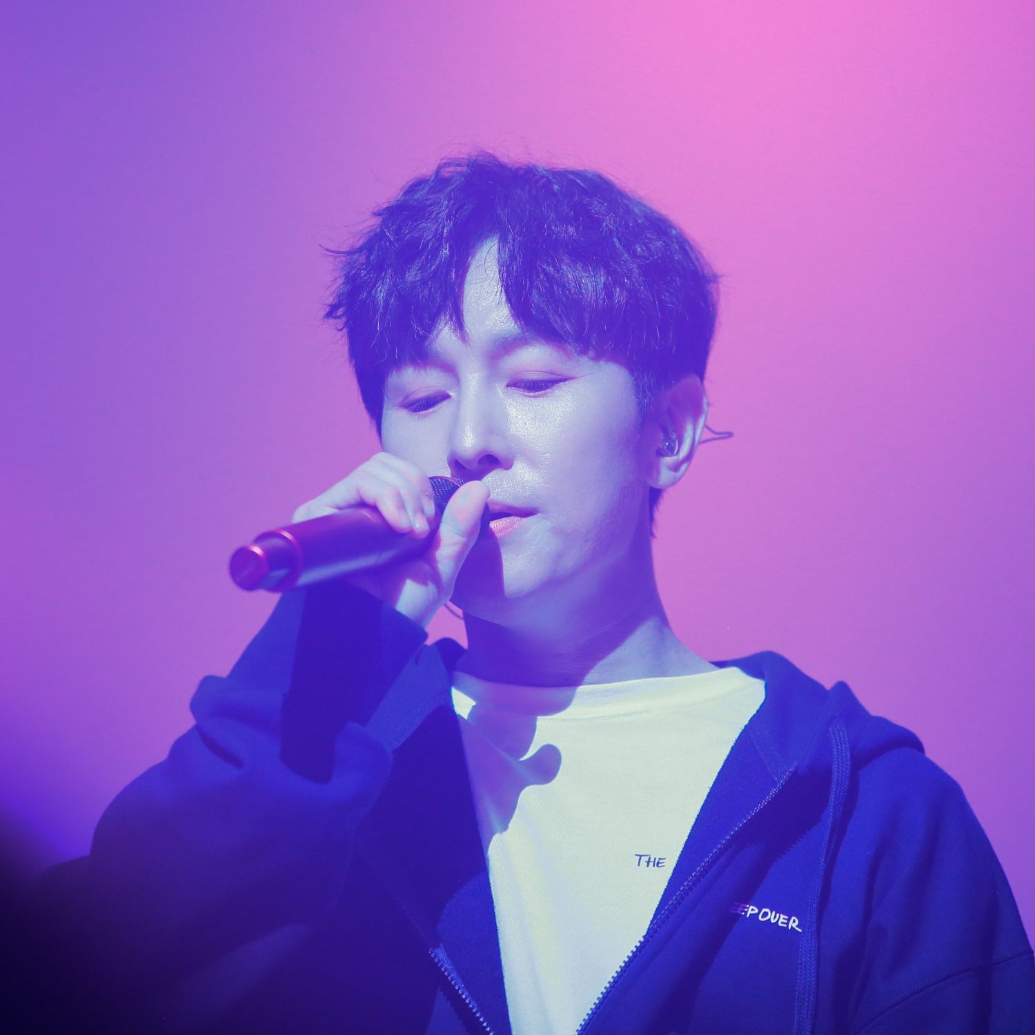 キム・ドンワン (神話)の最近の活動写真