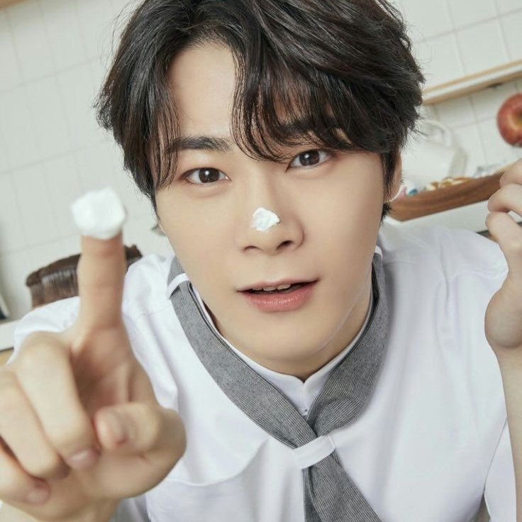 Behind-the-scenes cut of Moonbin (ASTRO)