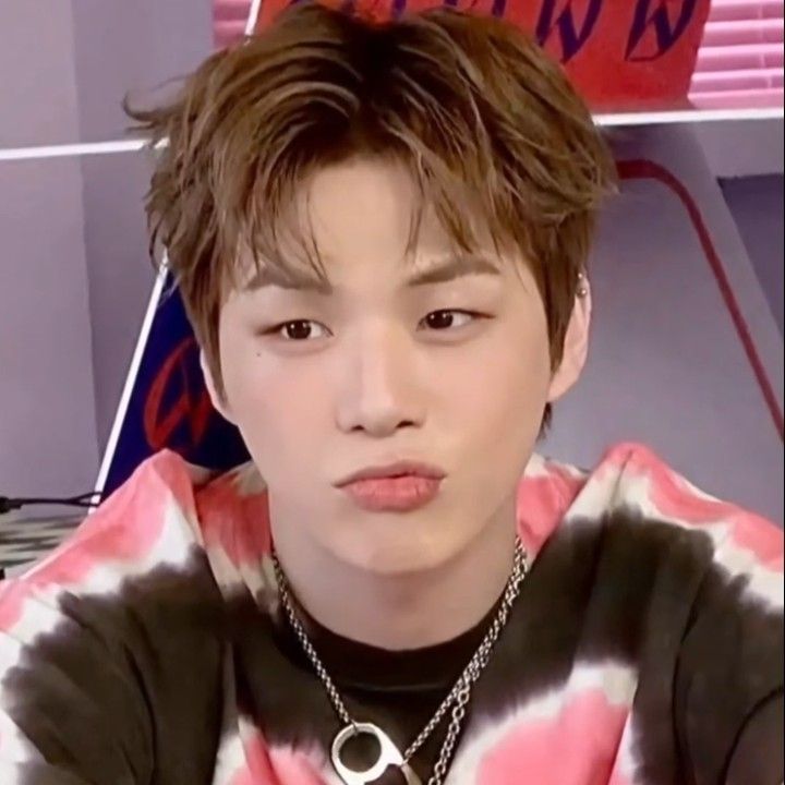 강다니엘의 비하인드 컷