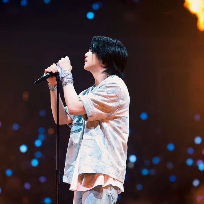 Latest photo of SUGA (BTS)