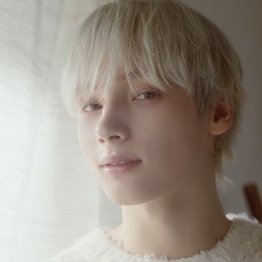 Behind-the-scenes cut of HueningKai (TOMORROW X TOGETHER)