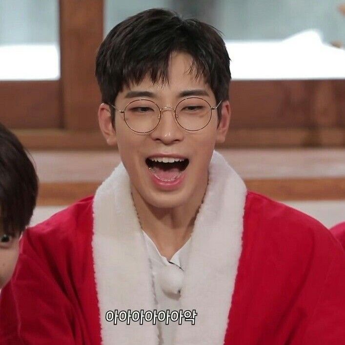 Behind-the-scenes cut of Wonwoo (SEVENTEEN)