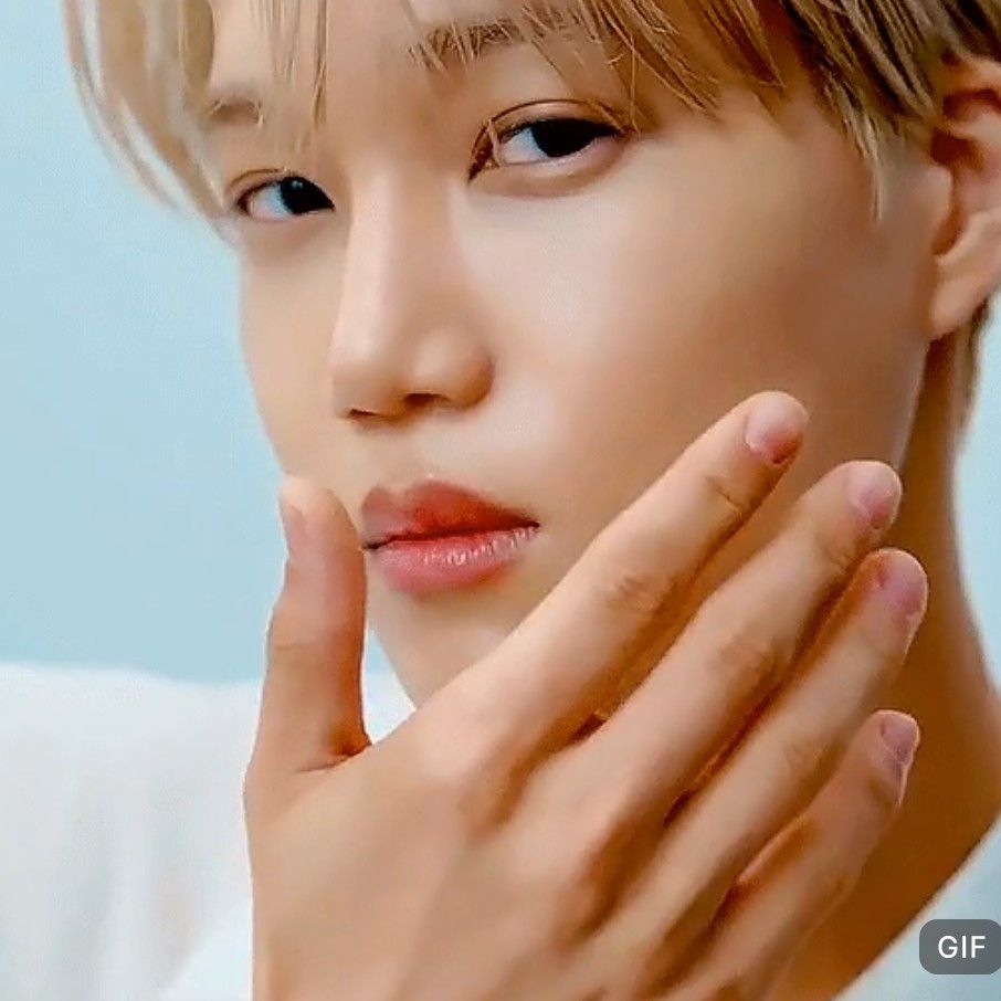 Behind-the-scenes cut of Kai (EXO)