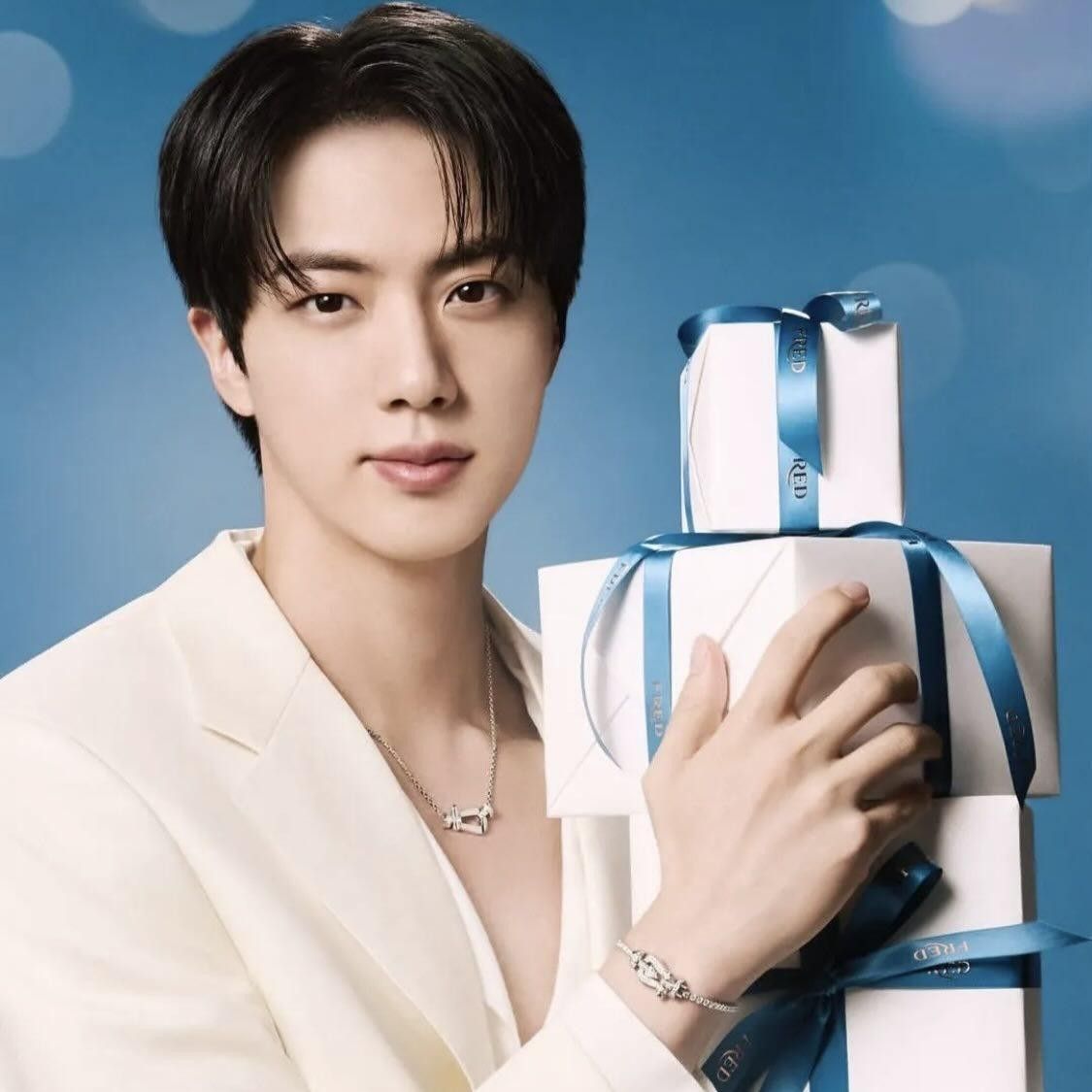 진 (방탄소년단)의 최신 사진