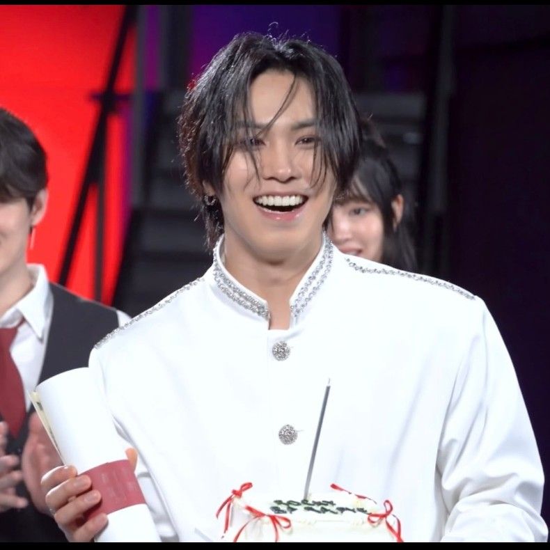 A moment captured by Rocky's fan