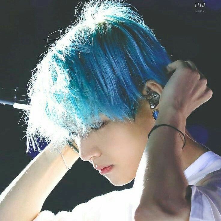 Recent activity shot of V (BTS)