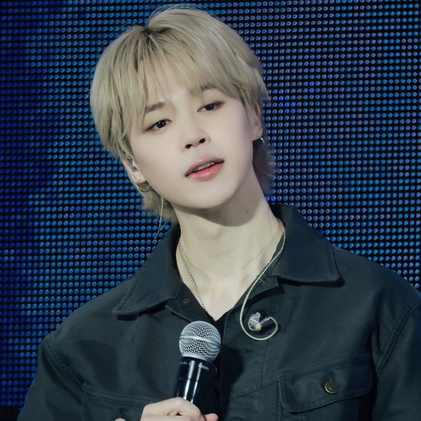 Momen yang diabadikan oleh penggemar Jimin (BTS)