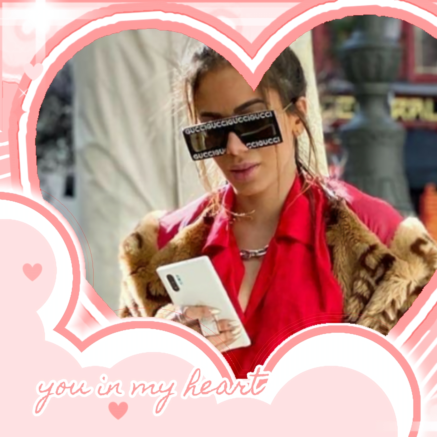A moment captured by Anitta's fan