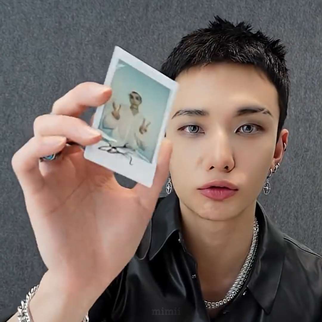 Behind-the-scenes cut of Hyunjin (Stray Kids)