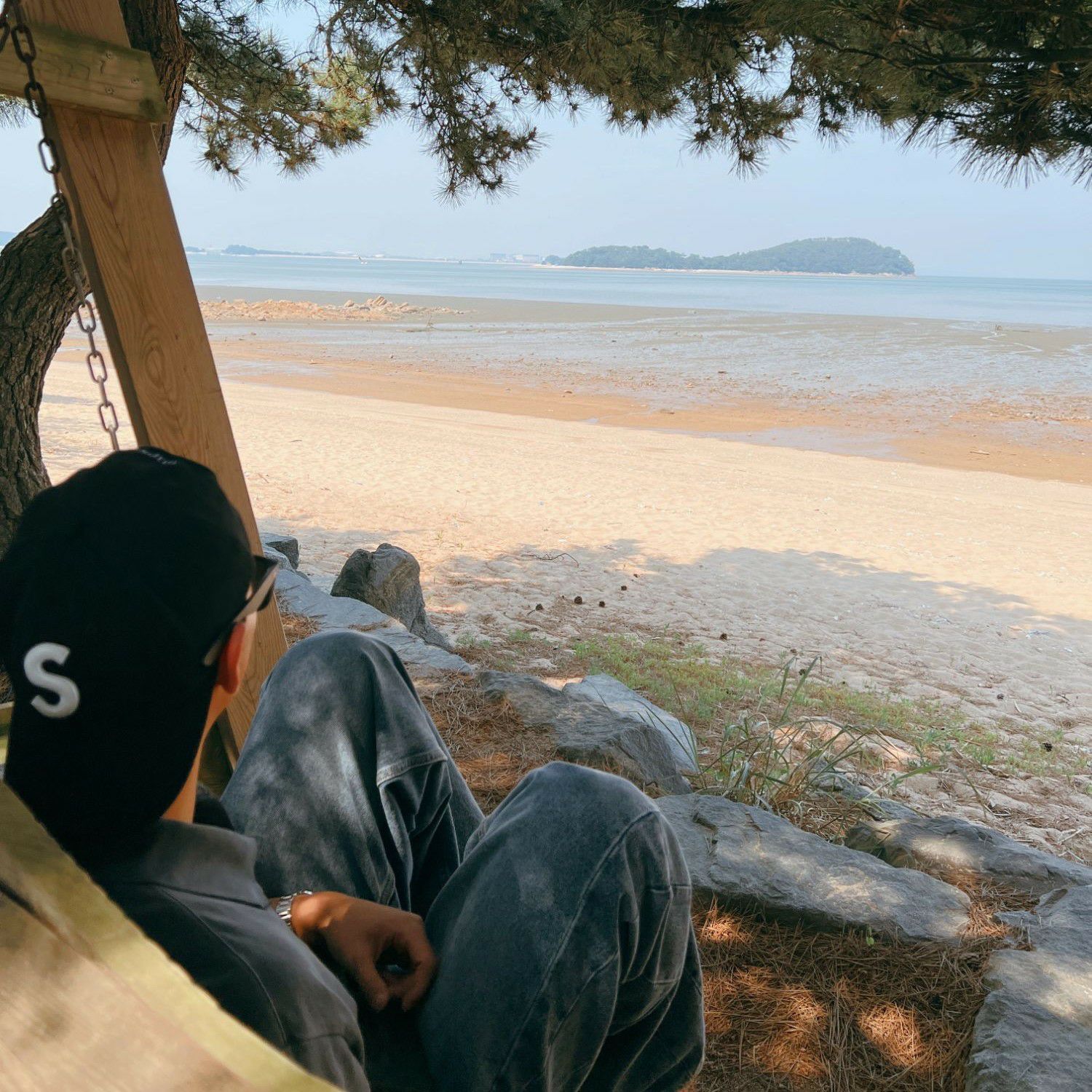 Behind-the-scenes cut of Baekho