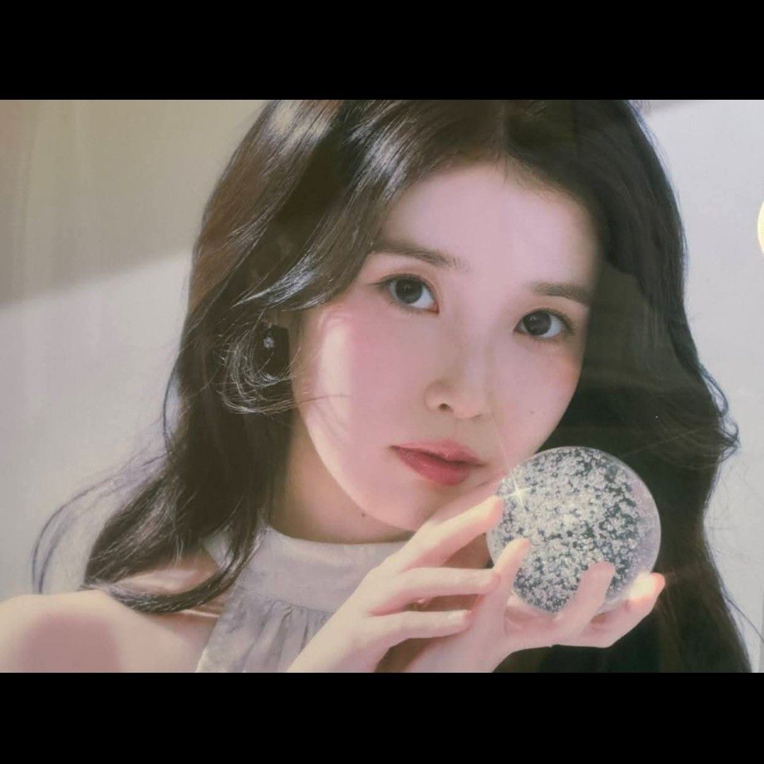 A moment captured by IU's fan