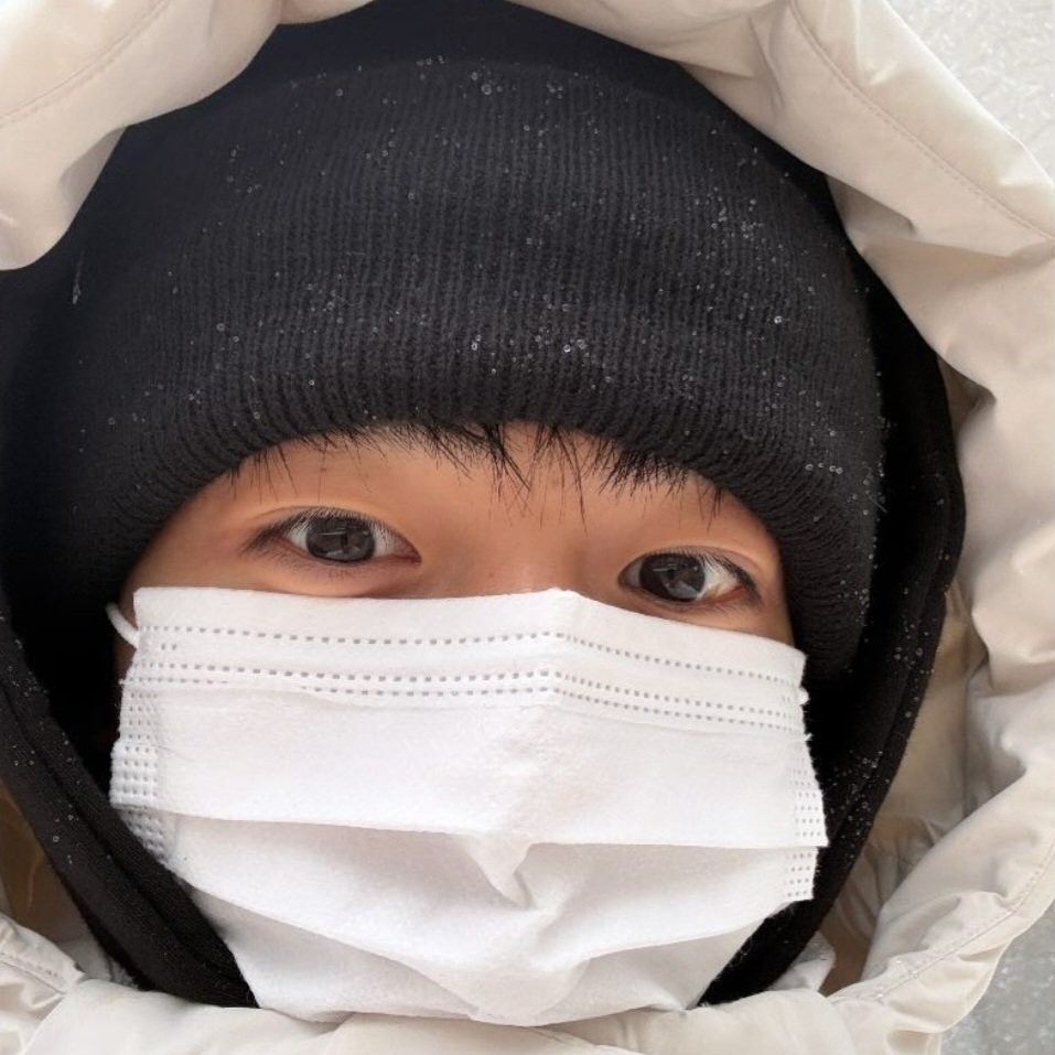 Behind-the-scenes cut of Kim Yohan (WEi)