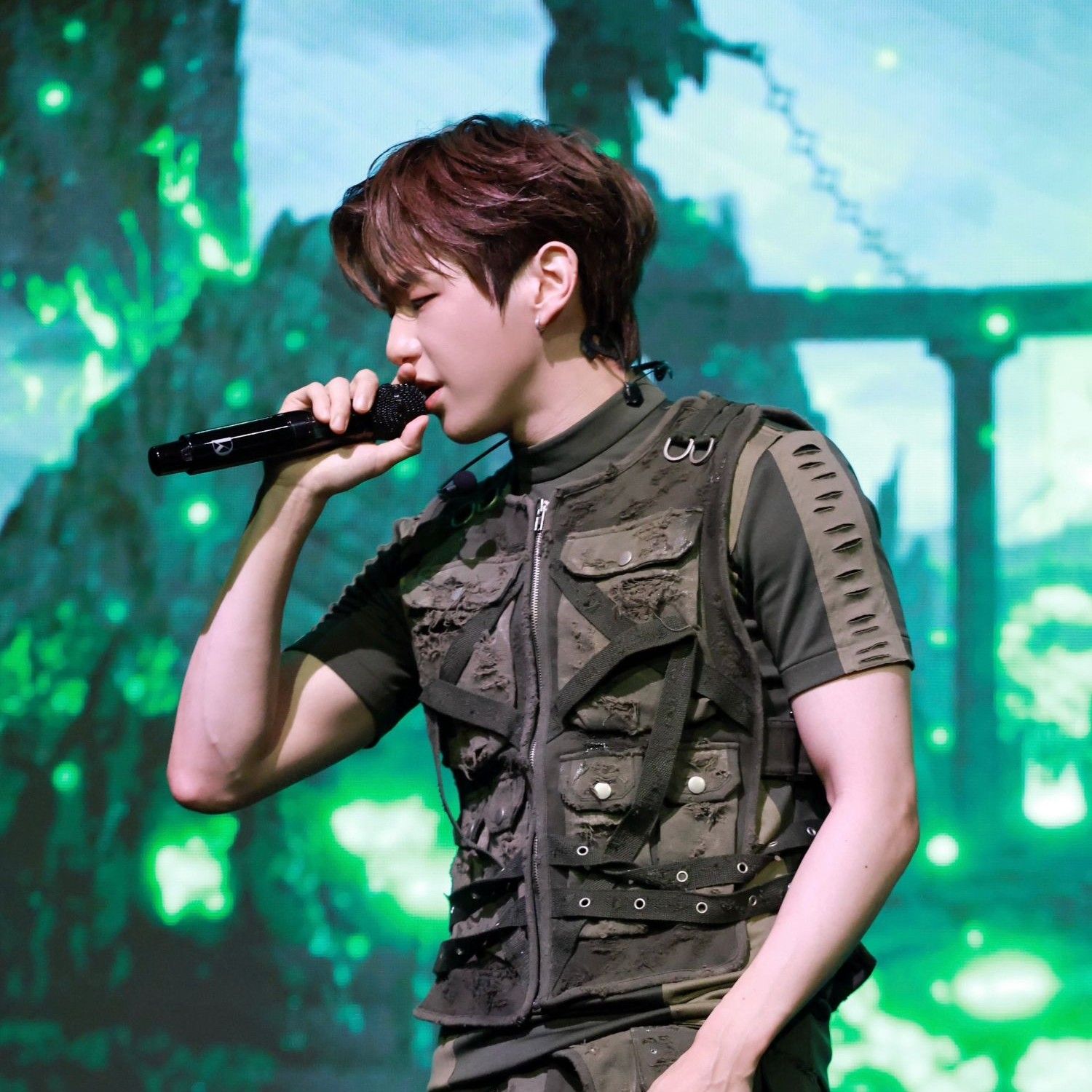 Latest photo of Kang Daniel