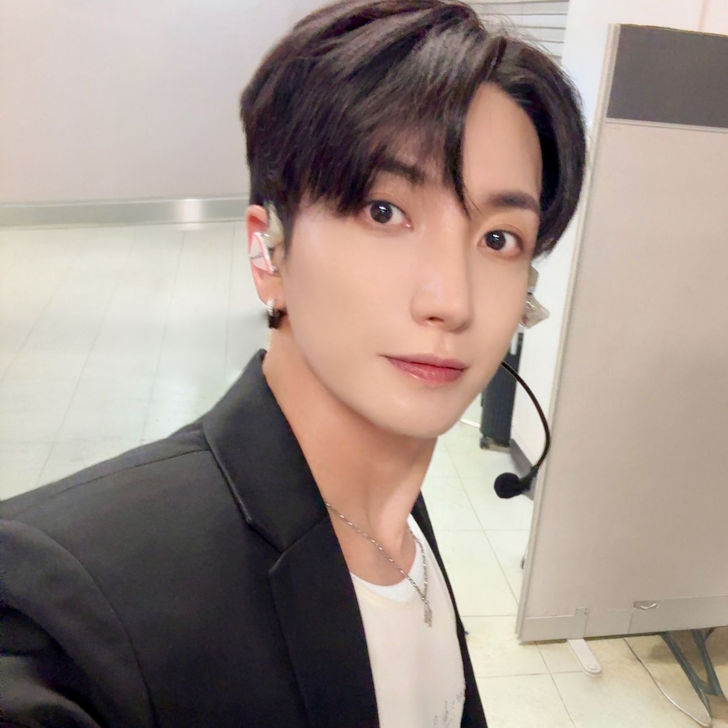 Behind-the-scenes cut of Leeteuk (Super Junior)