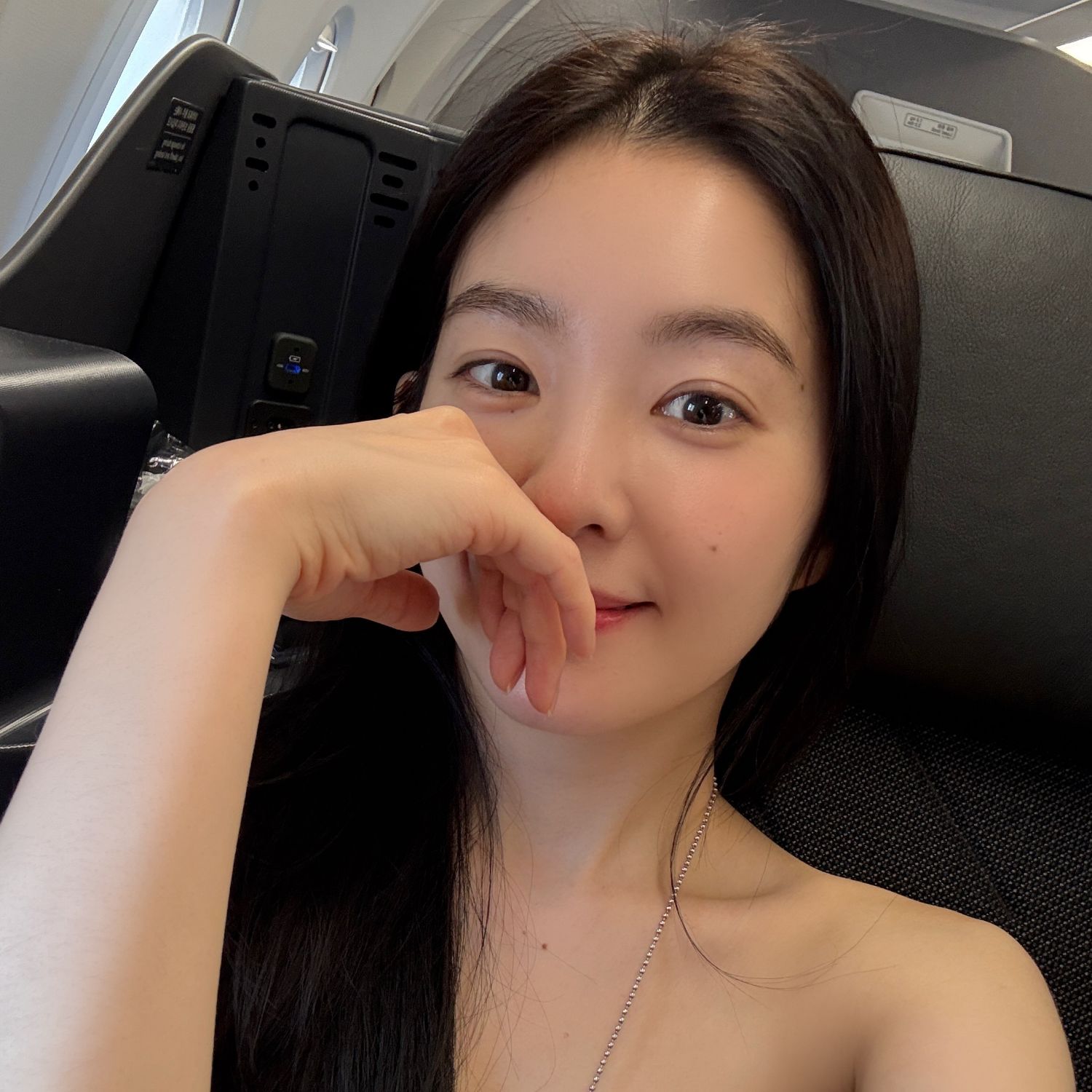 Irene (Red Velvet)的最新照片