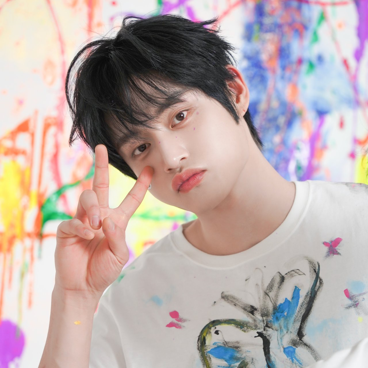 Latest photo of Kim Jiwoong (ZEROBASEONE)