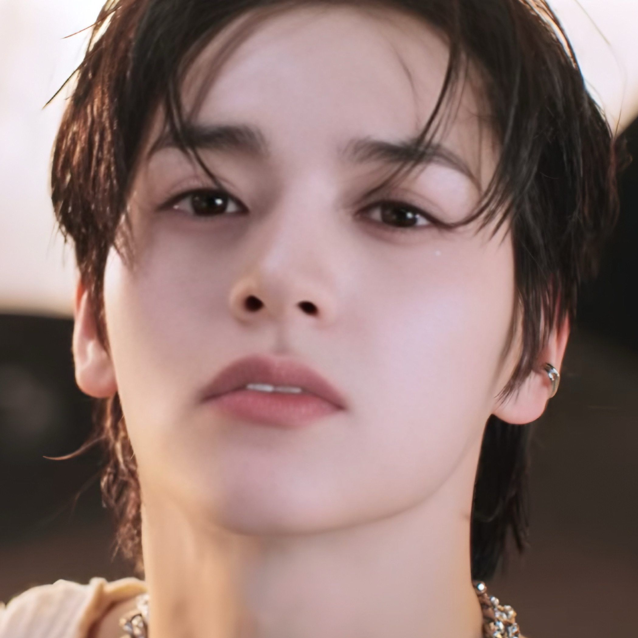 Behind-the-scenes cut of Sungyun (n.SSign)