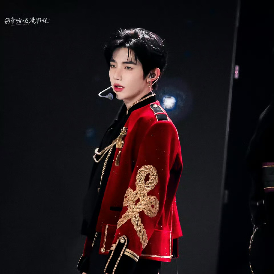 A moment captured by Zhang Hao (ZEROBASEONE)'s fan