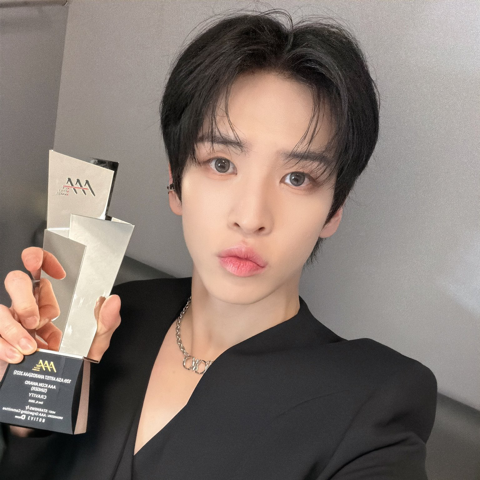 Behind-the-scenes cut of Allen (CRAVITY)