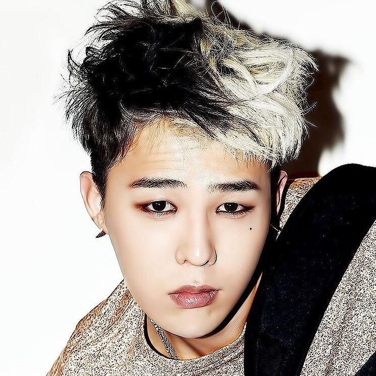 Must-see popular post of G-DRAGON (빅뱅), your favorite