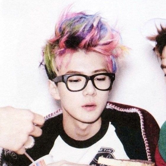 Momen yang diabadikan oleh penggemar Sehun (EXO)