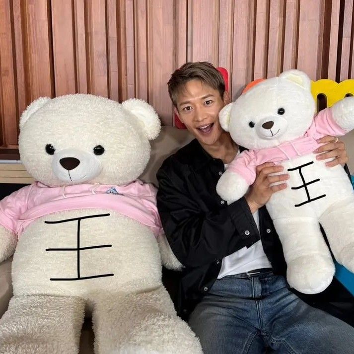 Latest photo of Minho (SHINee)