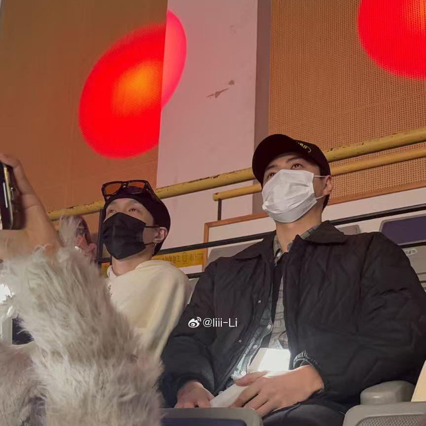 Lay (EXO)的幕後花絮