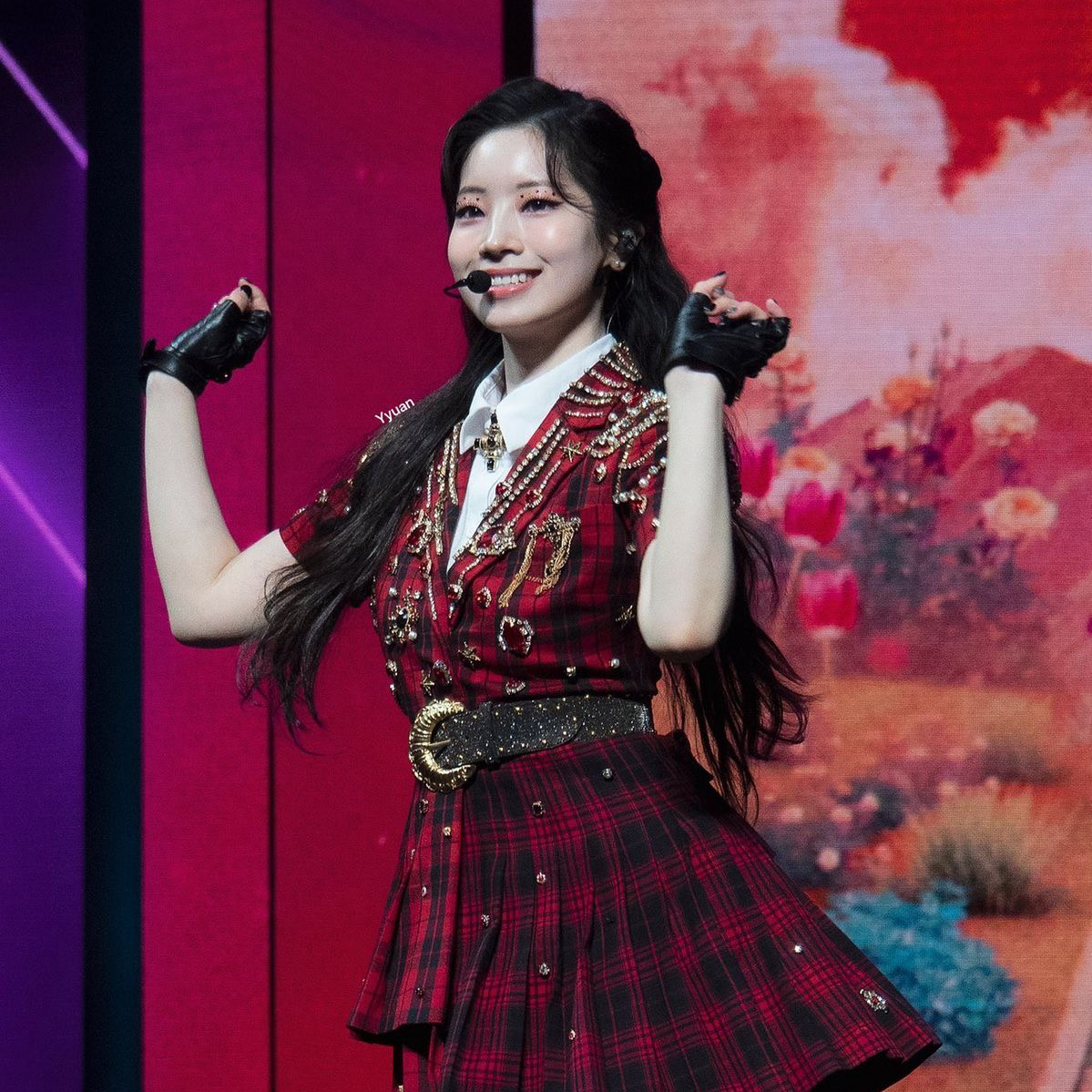 Behind-the-scenes cut of Dahyun (TWICE)