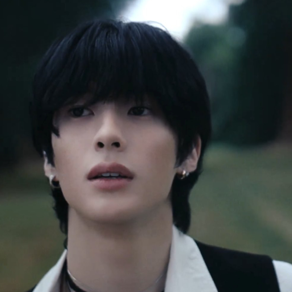 Anton (RIIZE)的最新照片