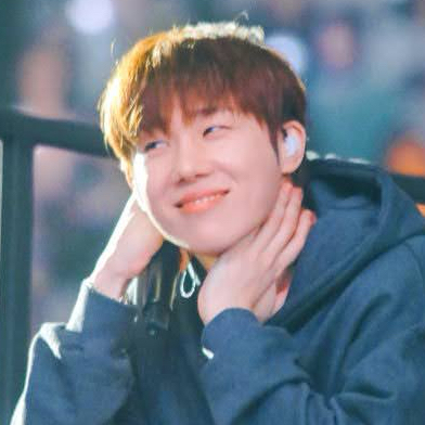 Behind-the-scenes cut of Sungkyu (INFINITE)