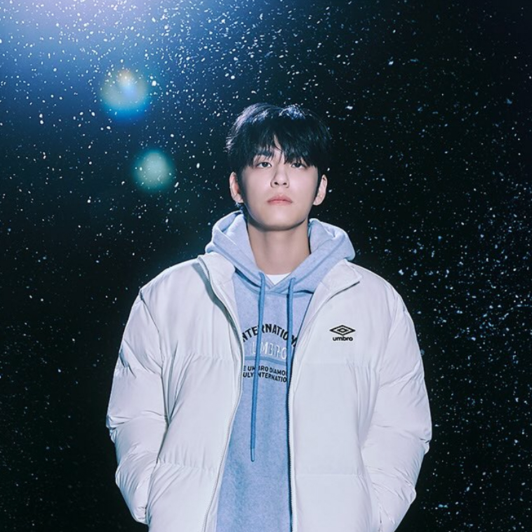 元弼 (DAY6)的最新照片