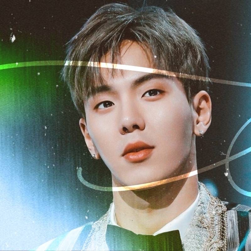 Behind-the-scenes cut of Shownu (MONSTA X)