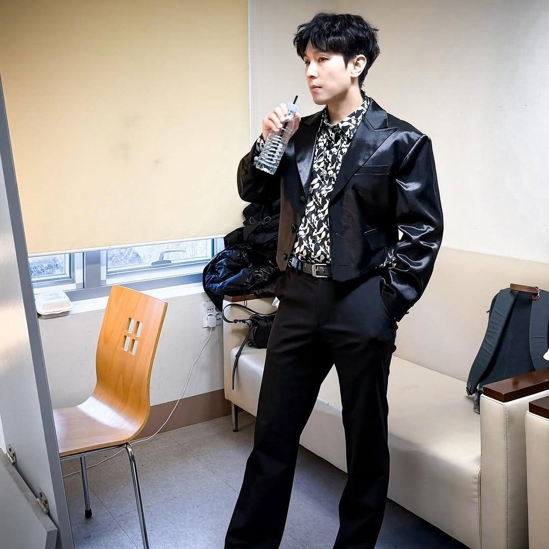 キム・ドンワン (神話)の最近の活動写真