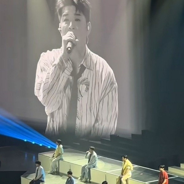 今天在最爱偶像中闪耀的神童 (Super Junior)代表照片