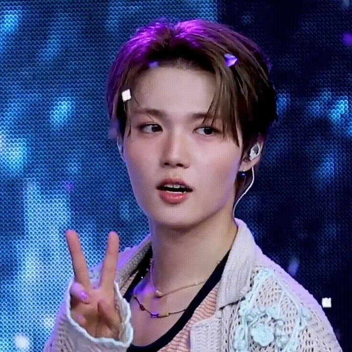 Latest photo of Doyoung (TREASURE)