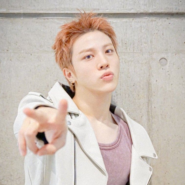 Foto aktivitas terbaru TREASURE