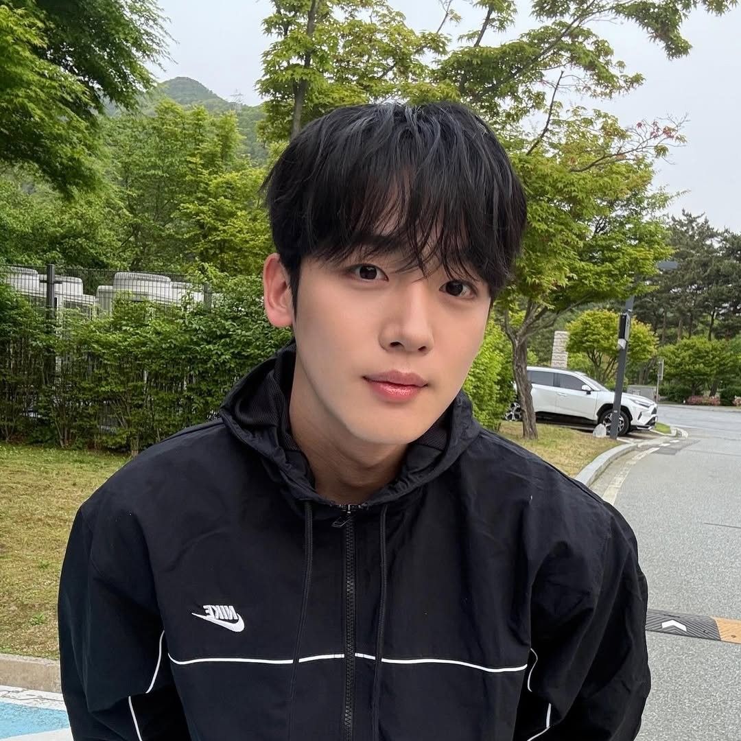 A moment captured by Kim Yohan (WEi)'s fan