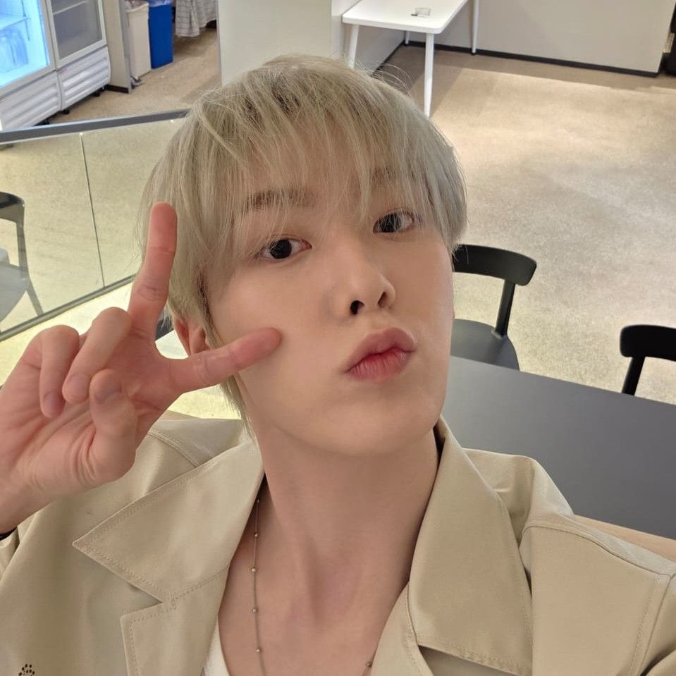 Behind-the-scenes cut of Sanha (ASTRO)