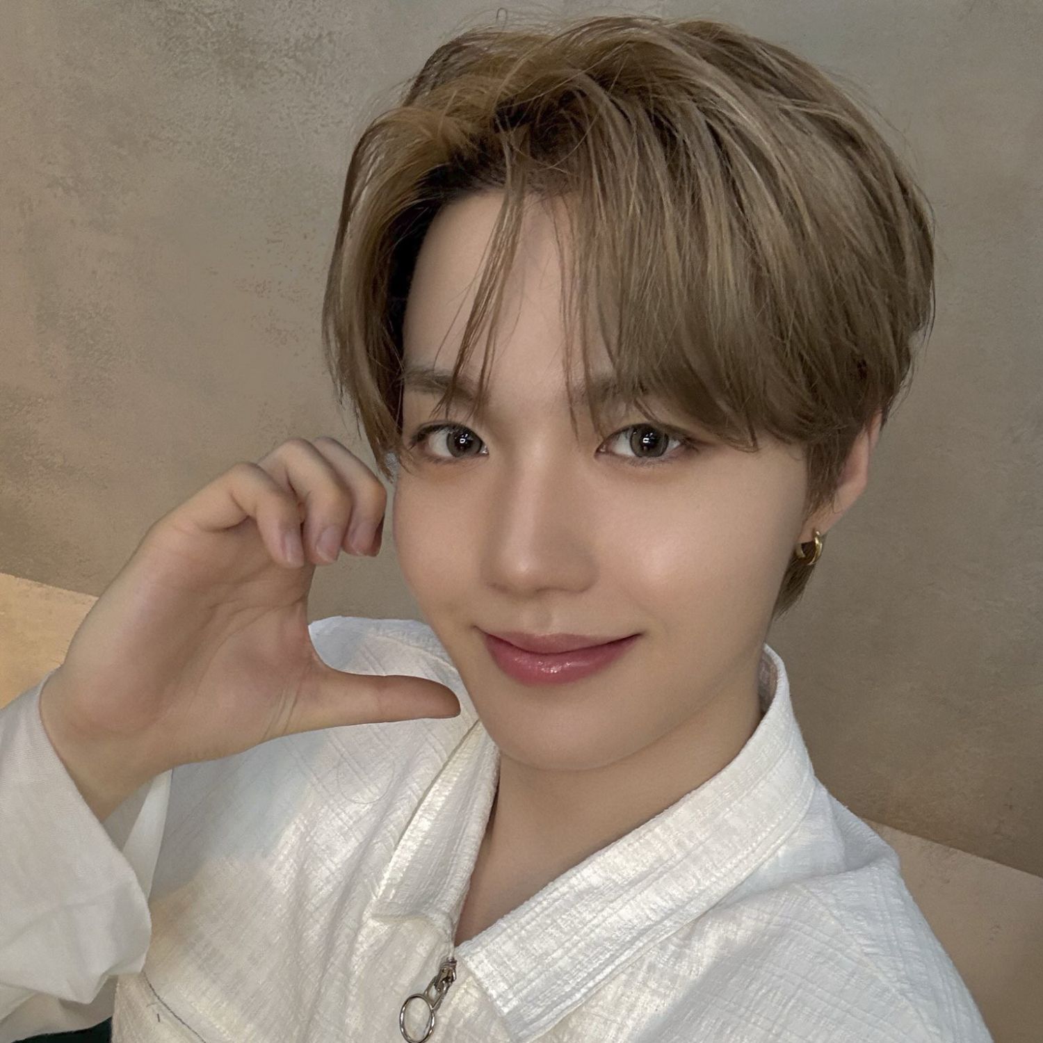 A moment captured by Doyoung (TREASURE)'s fan