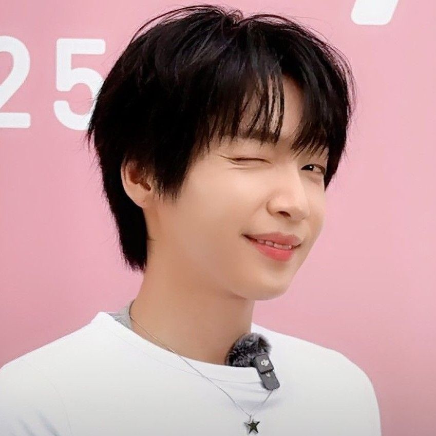 Behind-the-scenes cut of Jeong Sewoon