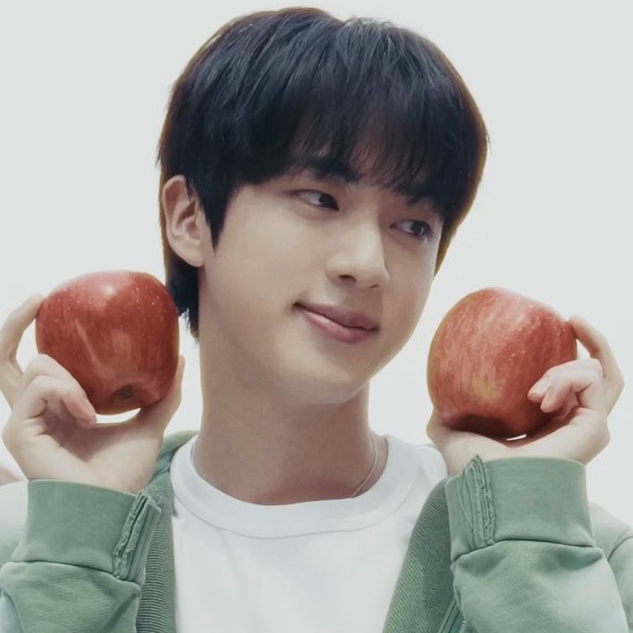 Jin (防弹少年团)的最新照片