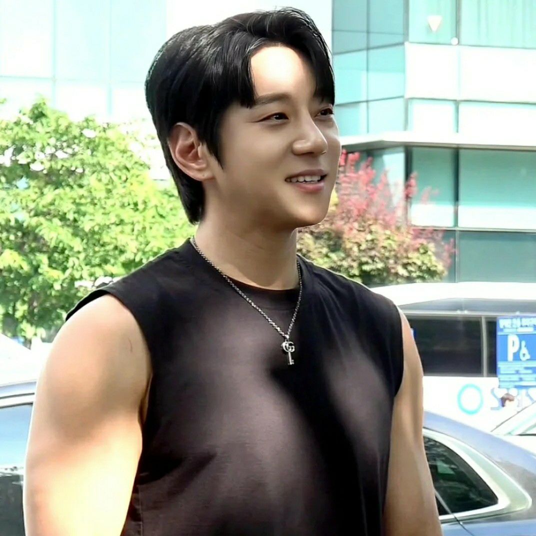 Behind-the-scenes cut of Hwang Chiyeol