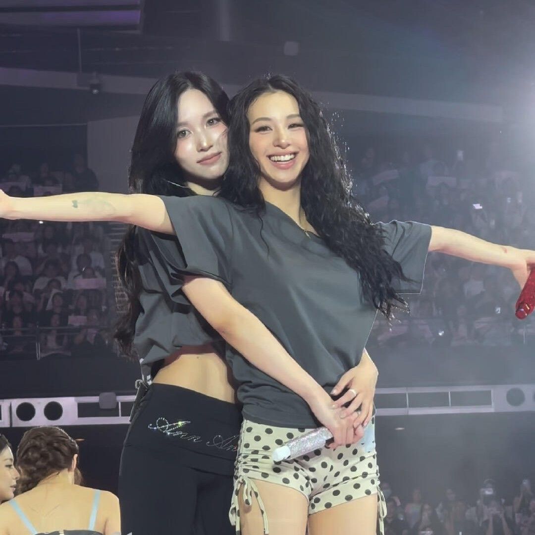 TWICE의 비하인드 컷