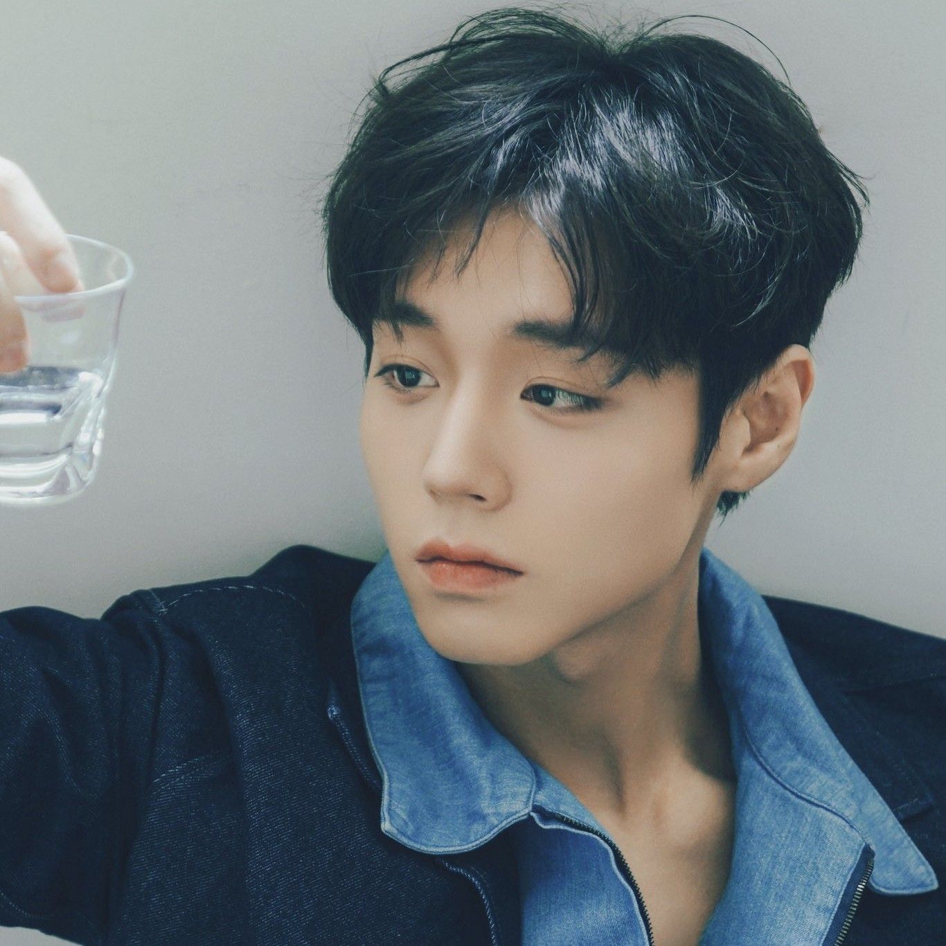 Recent activity shot of Park Jihoon