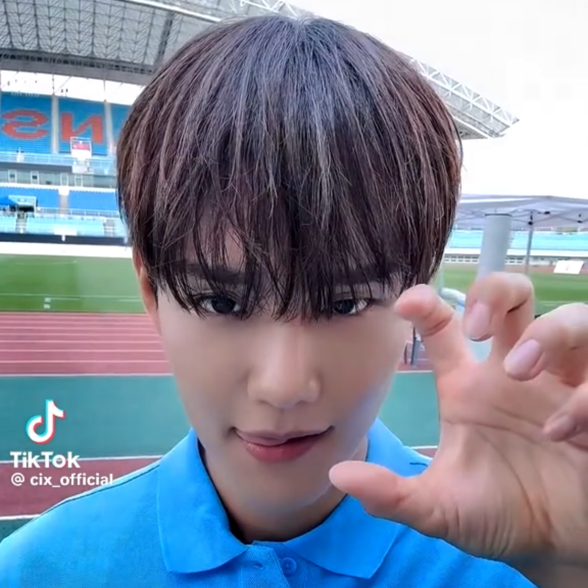 Behind-the-scenes cut of Seunghun (B.D.U)