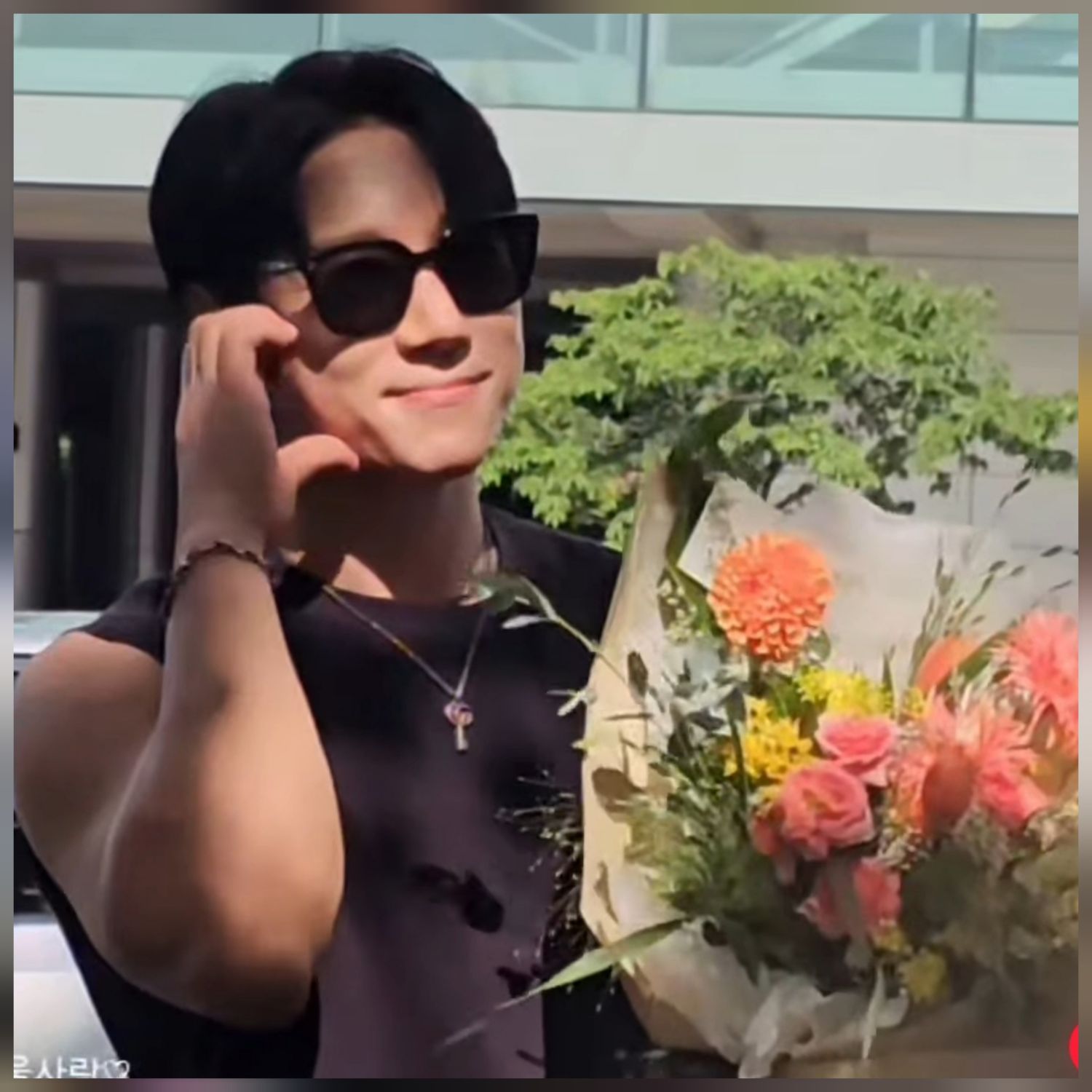 A moment captured by Hwang Chiyeol's fan