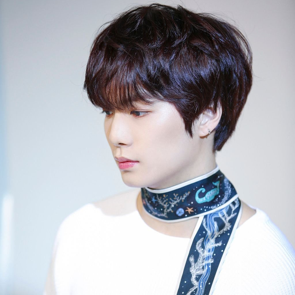 A moment captured by Kim Jonghyeon's fan