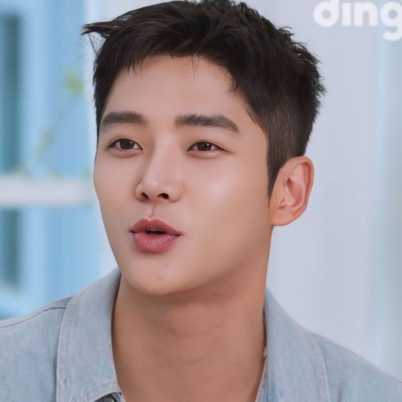 로운의 비하인드 컷