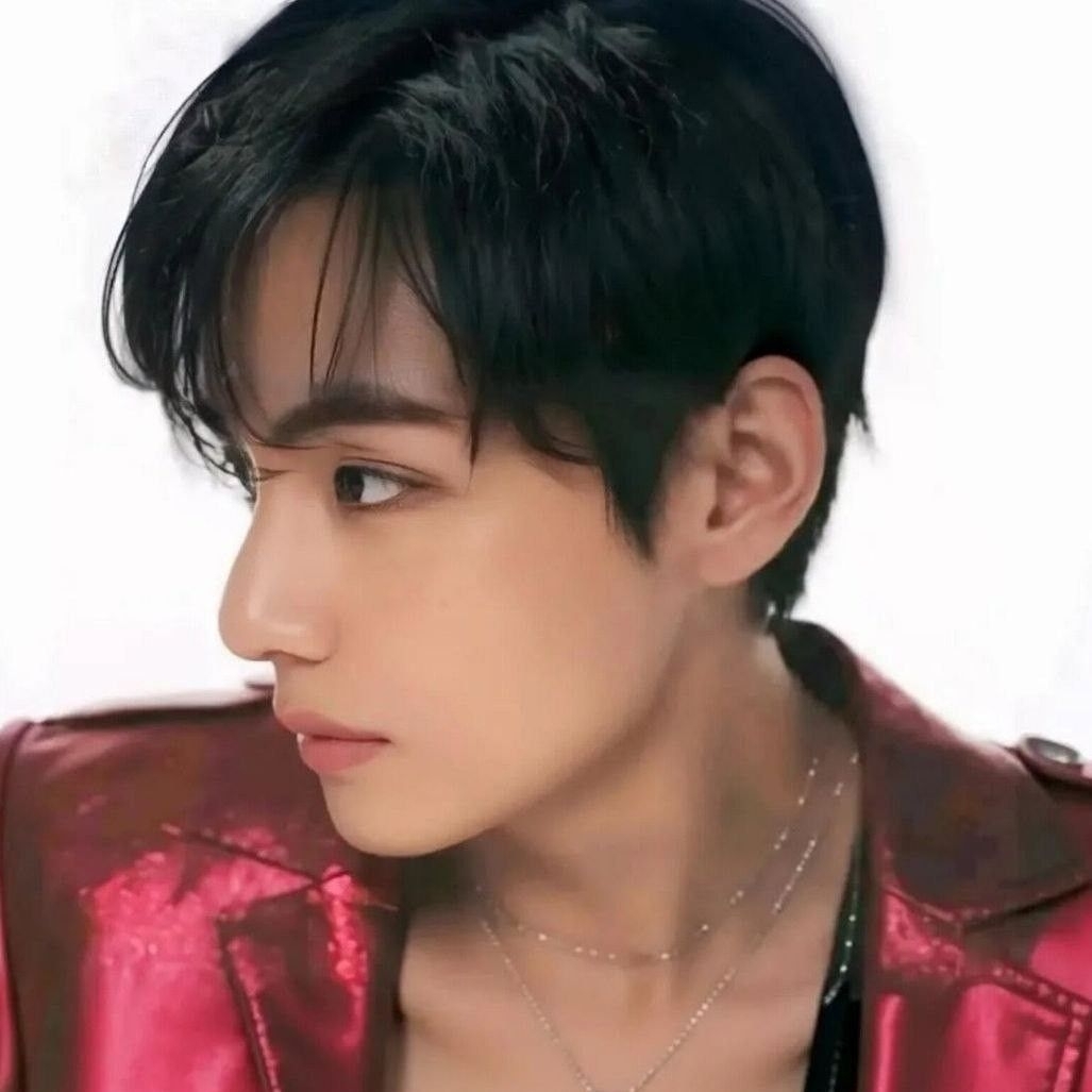 Must-see popular post of 뷔 (방탄소년단), your favorite